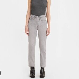 Levi’s Grey Wedgie Straight Leg Ankle Jeans Size 26 Button Fly